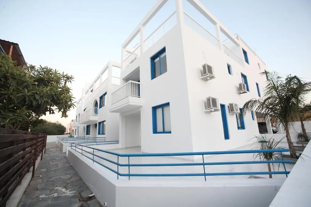 Aphentrika Apartments プロタラス